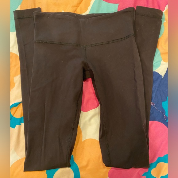 Lululemon leggings size 4 - Picture 2 of 4